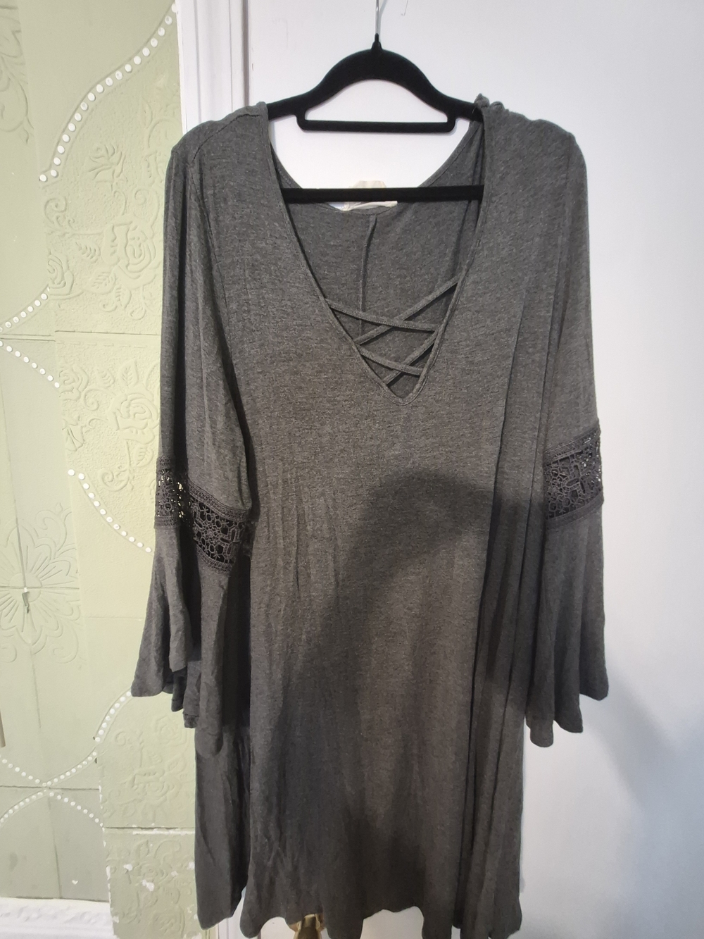 Women's Gray Crisscross V-Neck Tunic Top